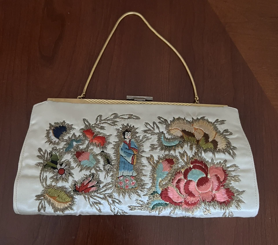 Винтажная вышитая атласная клатч/наплечная вечерняя сумка - сделано в Англии - Изображение 2 из 4