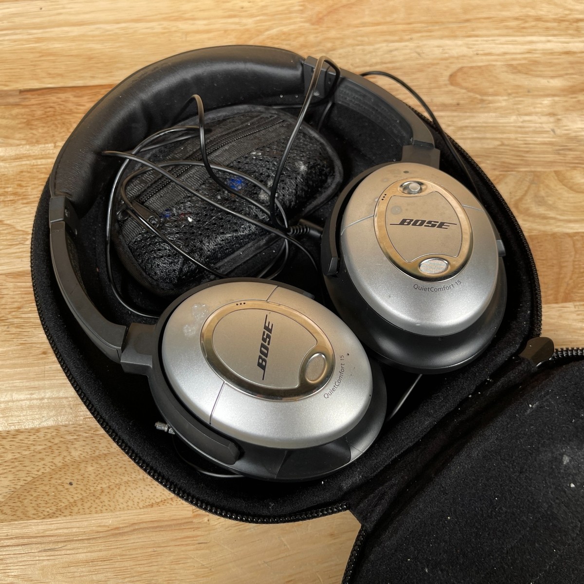 Bose QuietComfort 15 Silver Black Wired Acoustic Noise