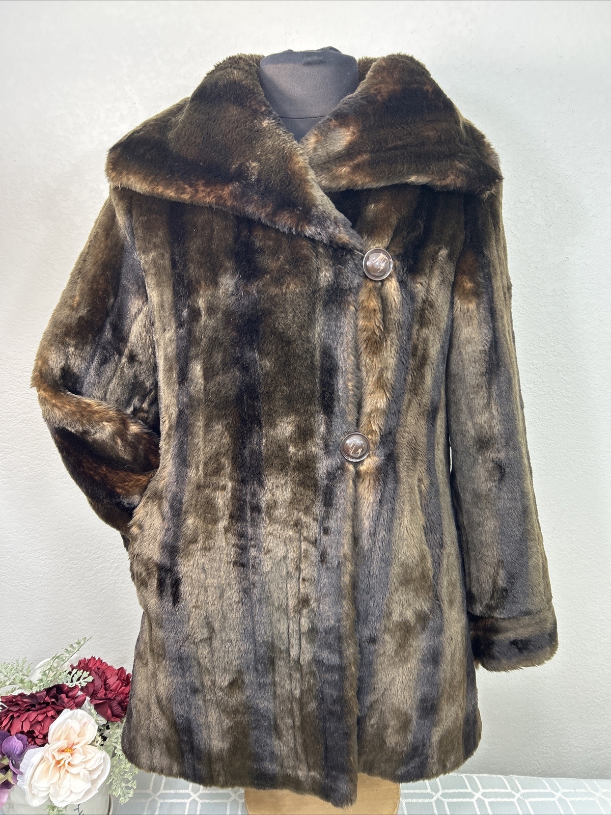Stunning Jones New York Faux Fur Coat Images