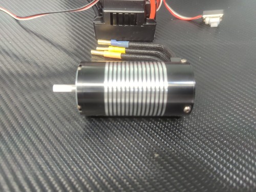 Combo de motor ESC sin escobillas WP-8BL100 3670 2200 KV 1/8 a radiocontrol para camión buggy SCT 1:8 - Imagen 4 de 6