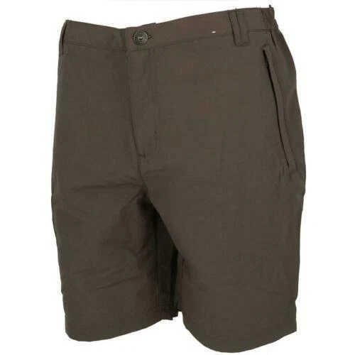 Ropa de acampada verdes