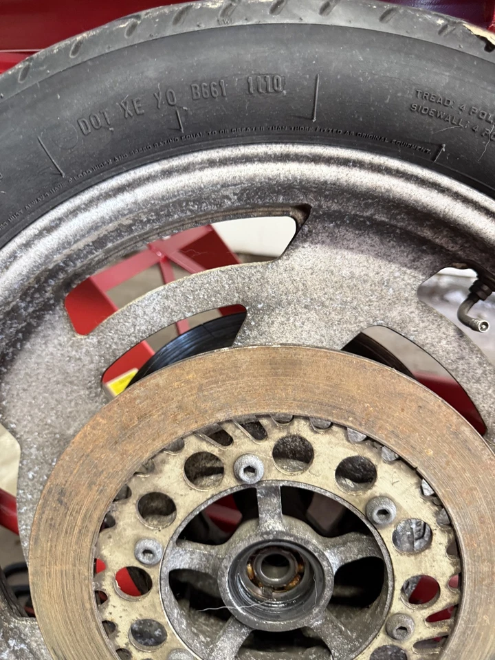 Yamaha Vmax 1200 1988 rueda delantera Foto 4 de 4