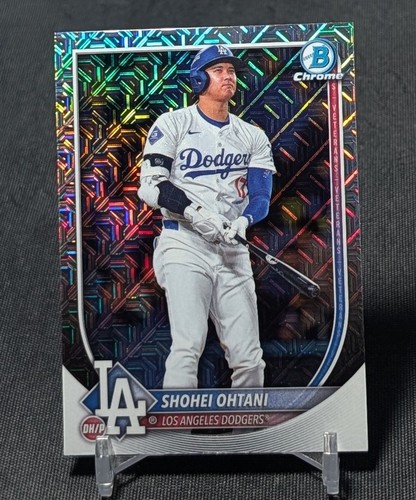 Shohei Ohtani Mojo Refractor 2025 Bowman Chrome Card #17 Los Angeles Dodgers