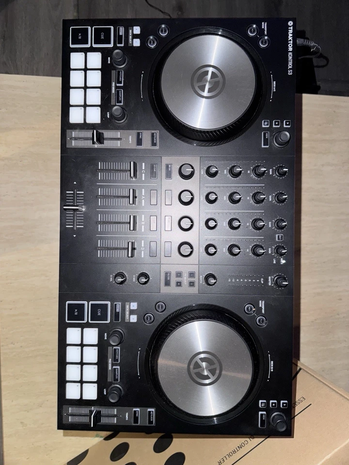 Native Instruments Traktor S3 - Lightly Used - Image 2 of 4