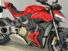2025 Ducati Streetfighter V4 Ducati Red 