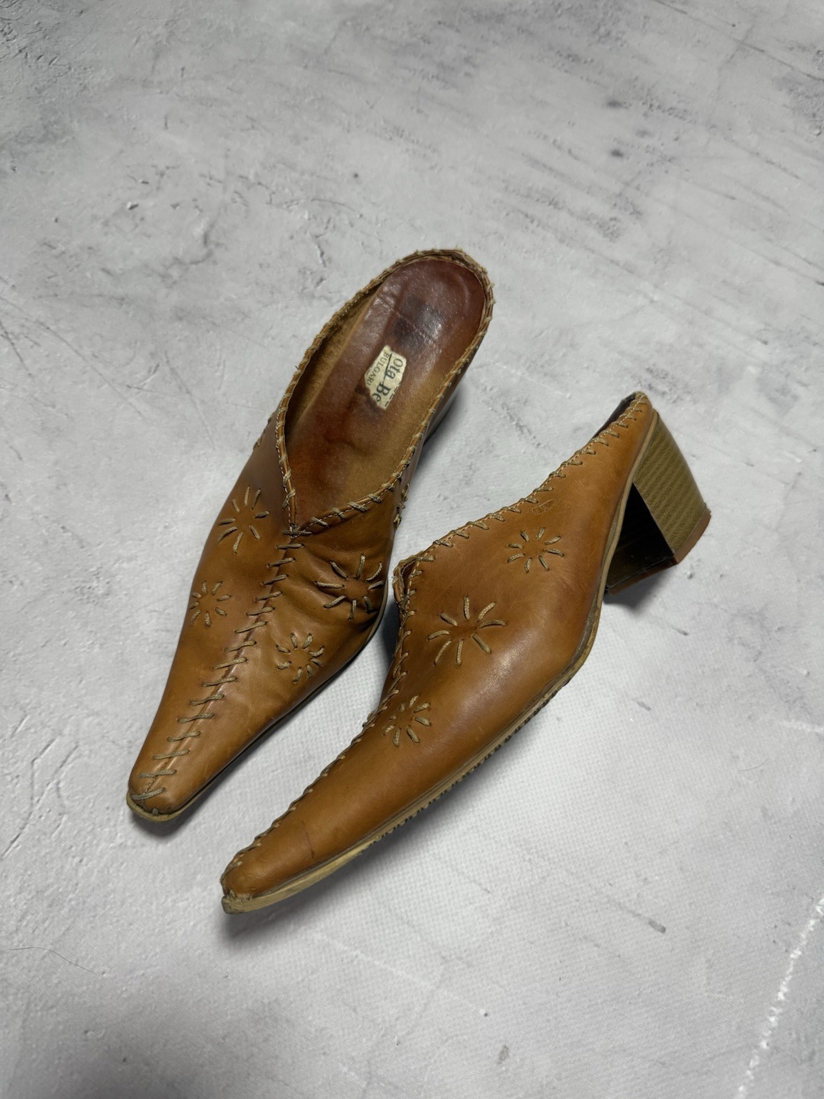 SAOLA Pantofole vintage a punta suola in legno in pelle taglia US 6 EU 37