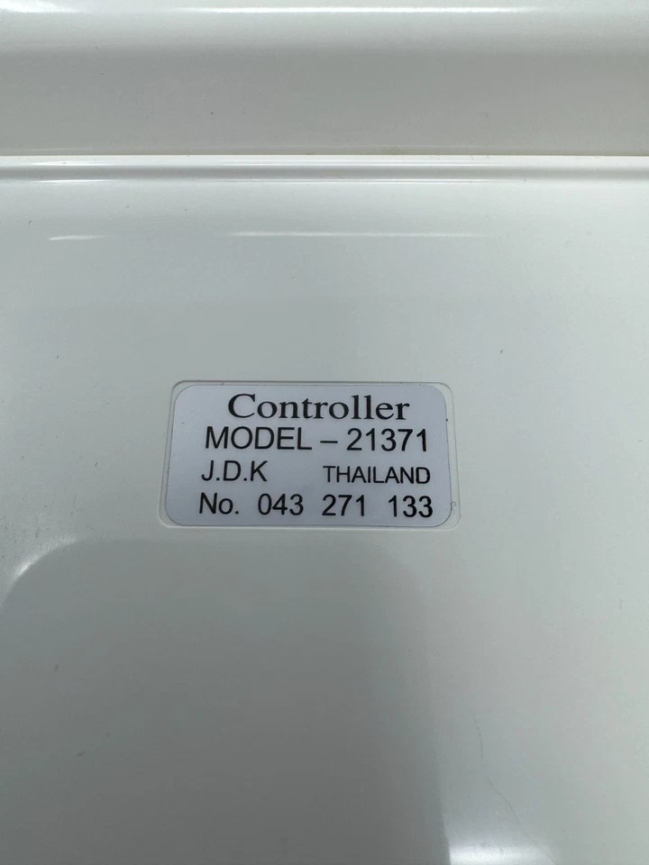 Janome Memory Craft 4800 Sewing Machine Foot Pedal Controller Model 21371 - Image 3 of 4