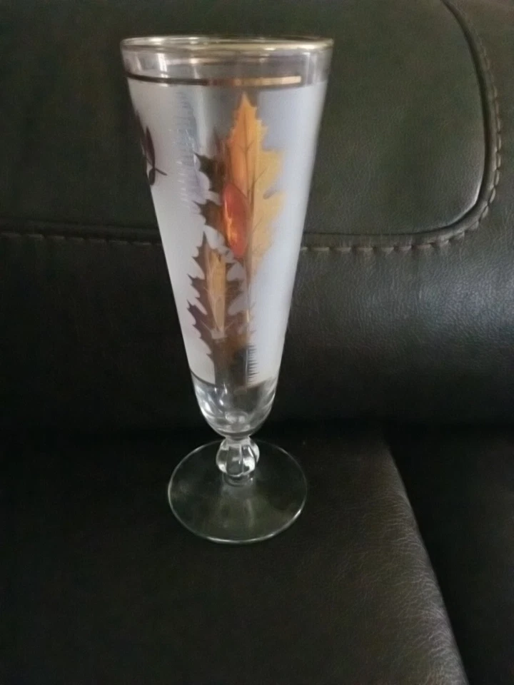 Vaso de cerveza Pilsner MCM Libbey hoja dorada tallo esmerilado 1  Foto 3 de 4