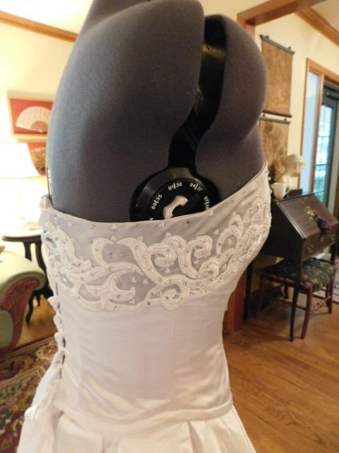 КРАСИВЫЙ БЕЛЫЙ W/СЕРЕБРО «ЭКСКЛЮЗИВНЫЙ СВАДЕБНЫЕ ПЛАТЬЯ» 2/ШТ НА ШНУРОВКЕ СВАДЕБНОЕ ПЛАТЬЕ S 12 - Изображение 3 из 4