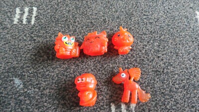 Moshi Monsters Figuren 5x ROT Glitzer Specials, RAR
