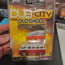 Jada Toys Dub City Old Skool Red '62 VW Bus 1/64
