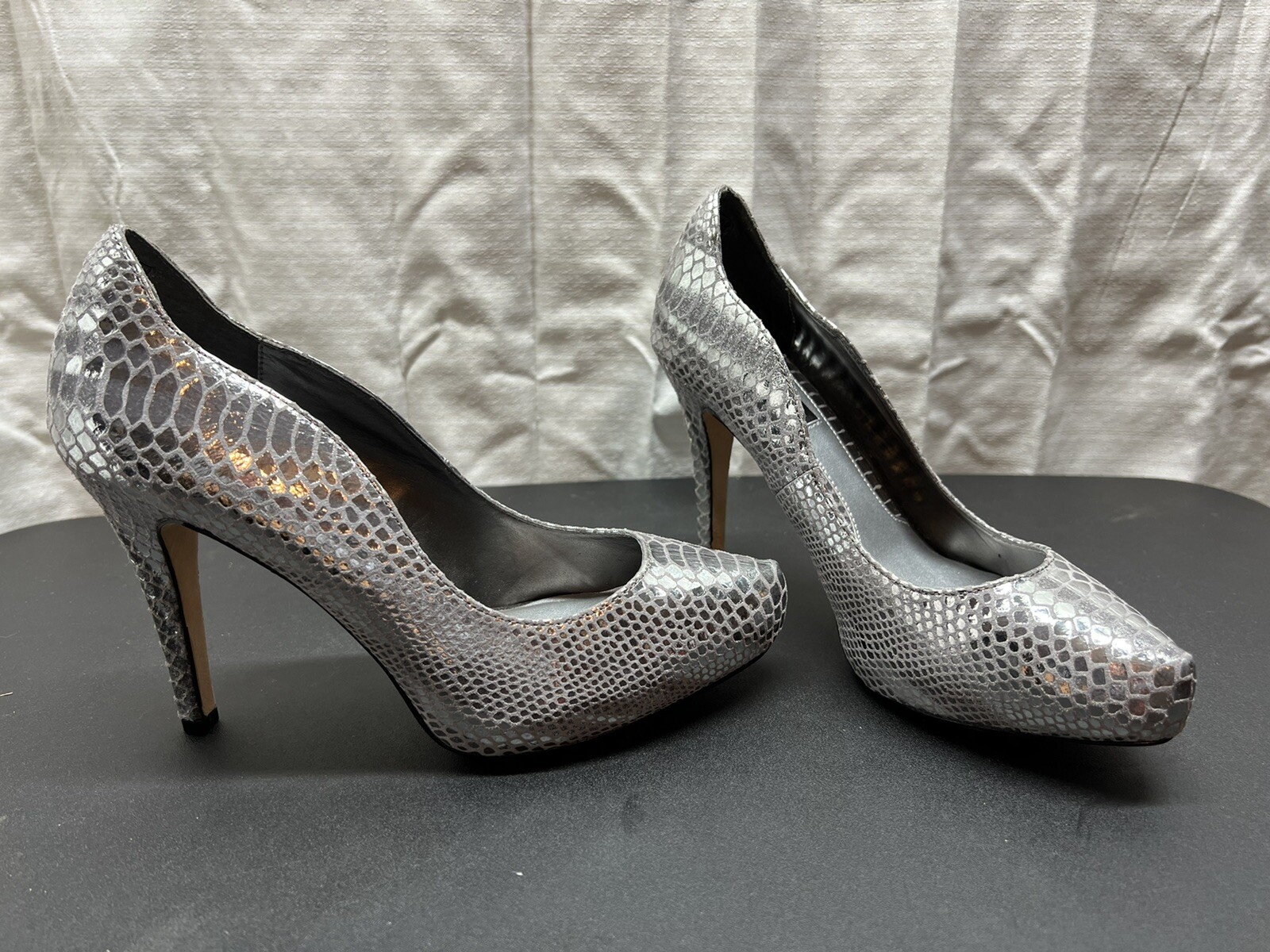 White House Black Market Faux Snake Skin Silver Leather Heels Pumps Size  7.5 M | eBay