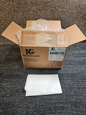 (QTY 100) KLEENGUARD 44481 28 x 40 A40 BIB STYLE DISPOSABLE APRON, WHITE