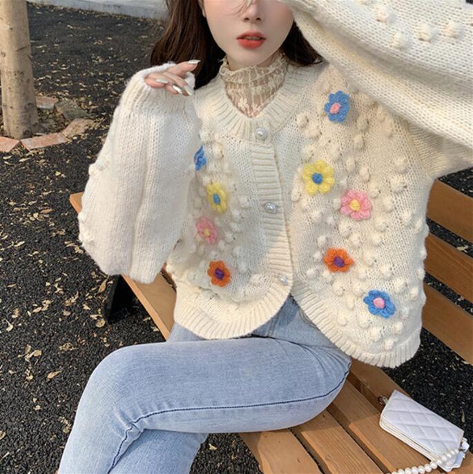 Women's 2022 Fashion Round Neck 3D Flowers Short Knitted Women's 2022 Fashion Round Neck 3D Flowers Short Knitted