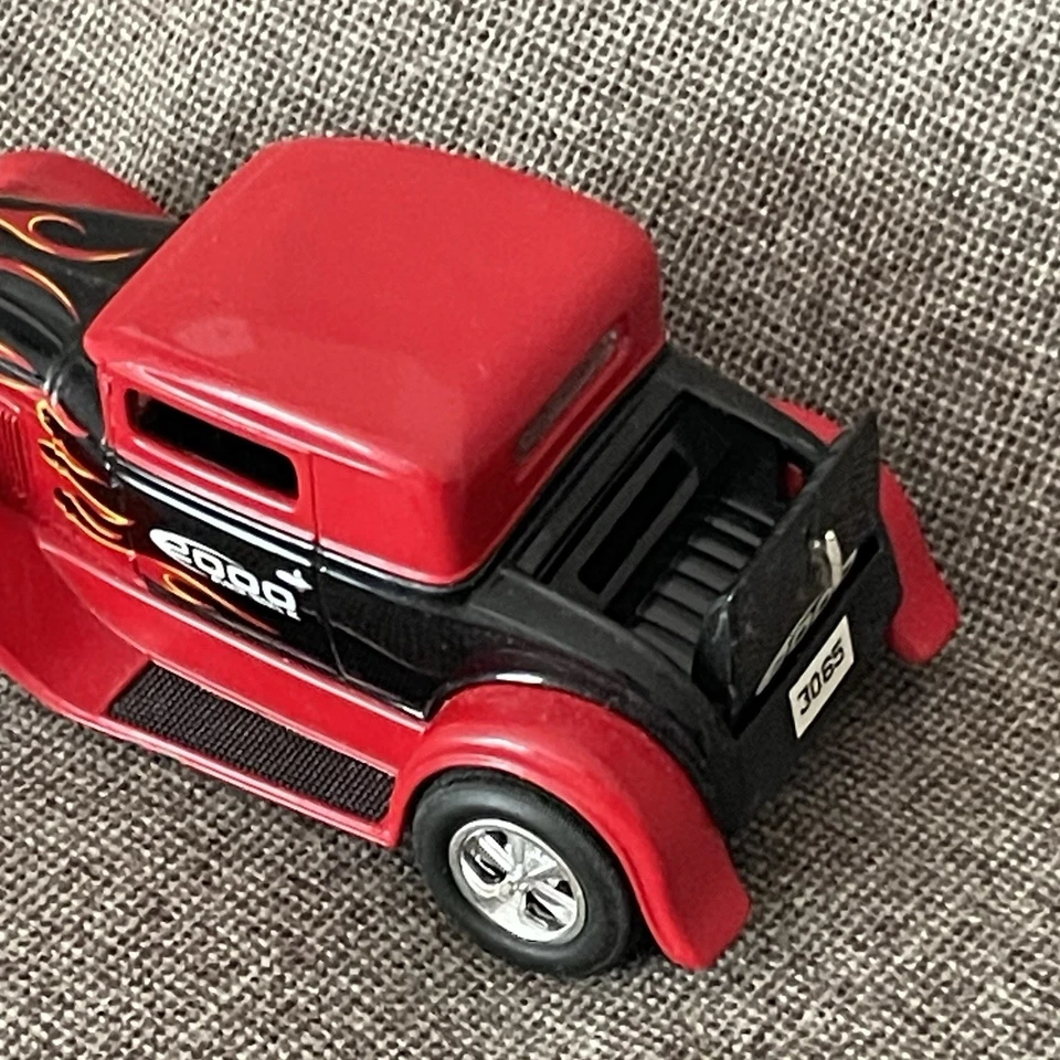 1999 Crown Premiums Die Cast Liberty Classics '32 Ford Roadster Bank (no key) - Image 3 of 4