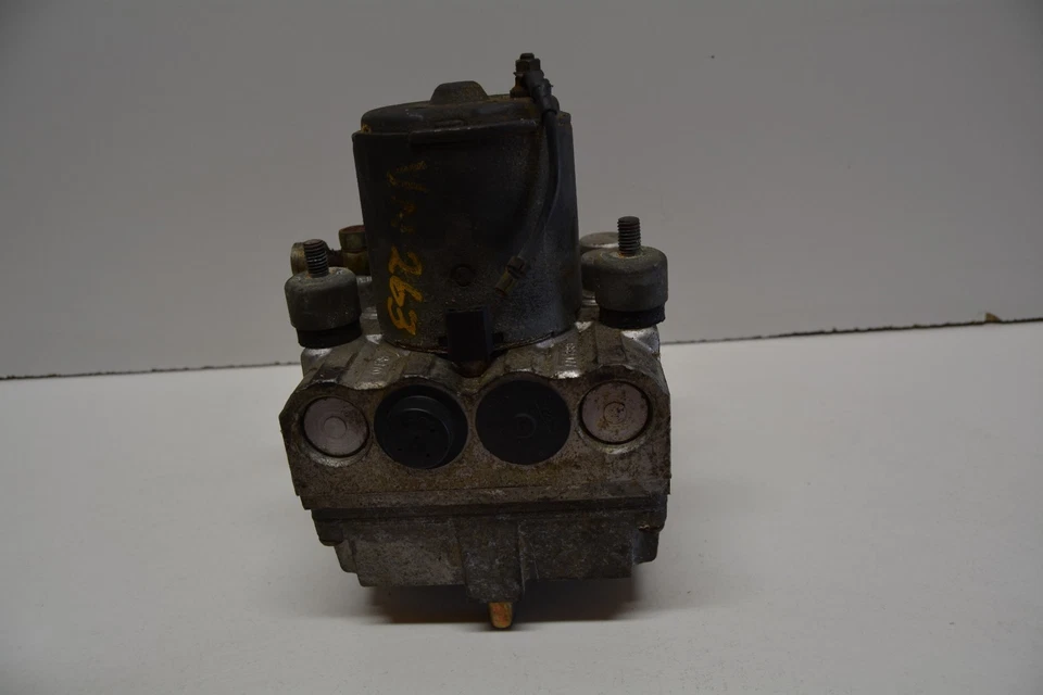 1996 MAZDA MPV ANTI LOCK BRAKE PART ABS PUMP OEM, 545-50497 - Image 2 of 4