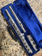 Armstrong 104 Flute With Hard Case