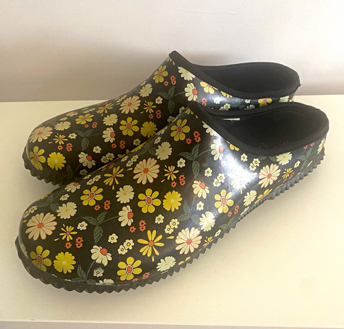 Western Chief Unisex Floral Garden Clogs Size 10