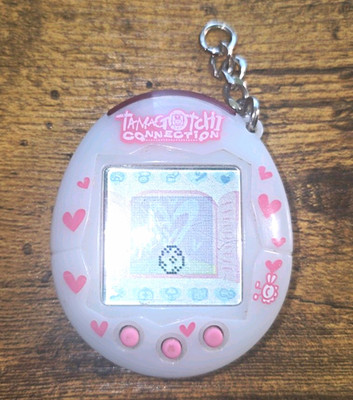Tamagotchi Connection V2 ''White with Pink Hearts'' (Milky White) RARE - WORKS