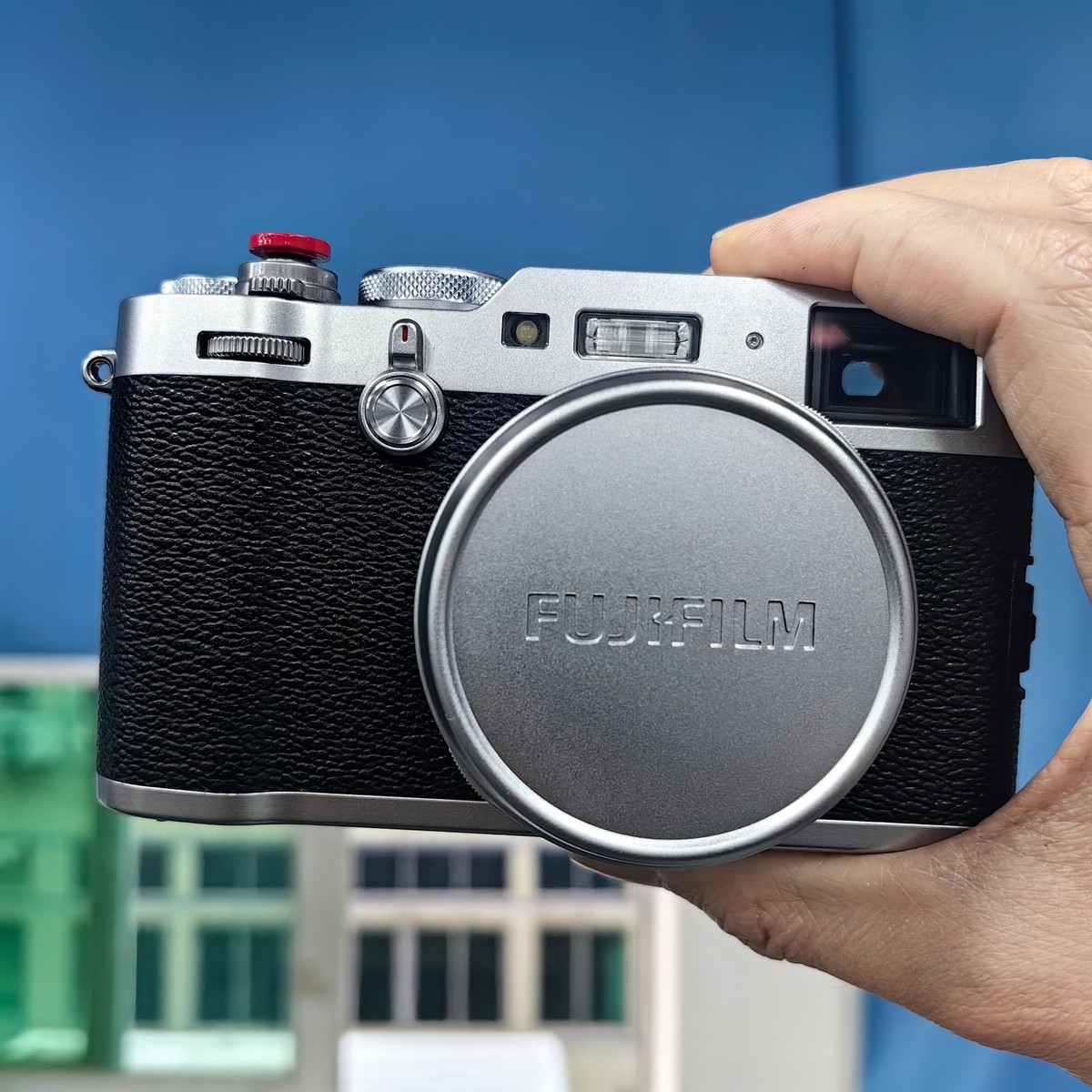 Fujifilm X100F 24.3MP APS-C Digital Camera w/23mm f2 Lens Built-in