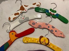 Wooden Animal Closet Hangers 6 Lion Frog Pig Chicken Dog Cat Wood Children Baby