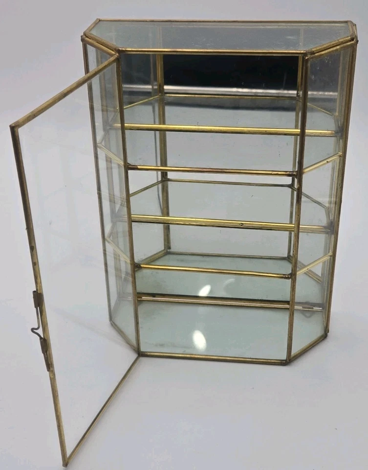 Vitrina de curiosidades vintage de vidrio y latón de 10" hexagonal de pared/contador con... Foto 3 de 4