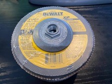 Dewalt DW8276H 6" x 5/8"-11  Z80 Grit Metal Stainless Grinding Flap Discs 5 Pack