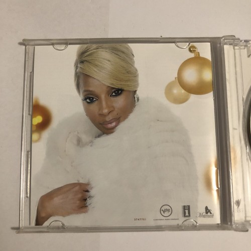 Mary J Blige - A Mary Christmas CD - Picture 3 of 5