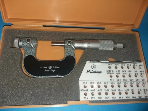 MITUTOYO SCREW THREAD MICROMETER NO. 126-125 0-25mm  0.01mm