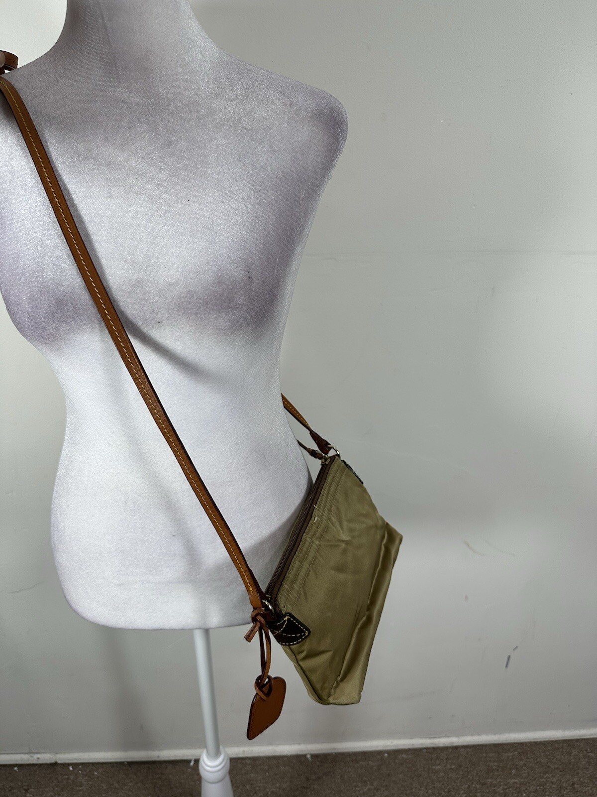 Dooney & Bourke Women’s Solid Colored Crossbody B… - image 2