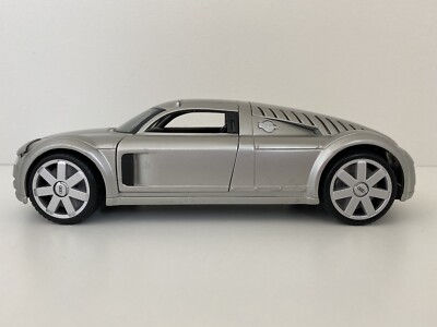 1/18 Maisto 2000 Audi Supersportwagen 