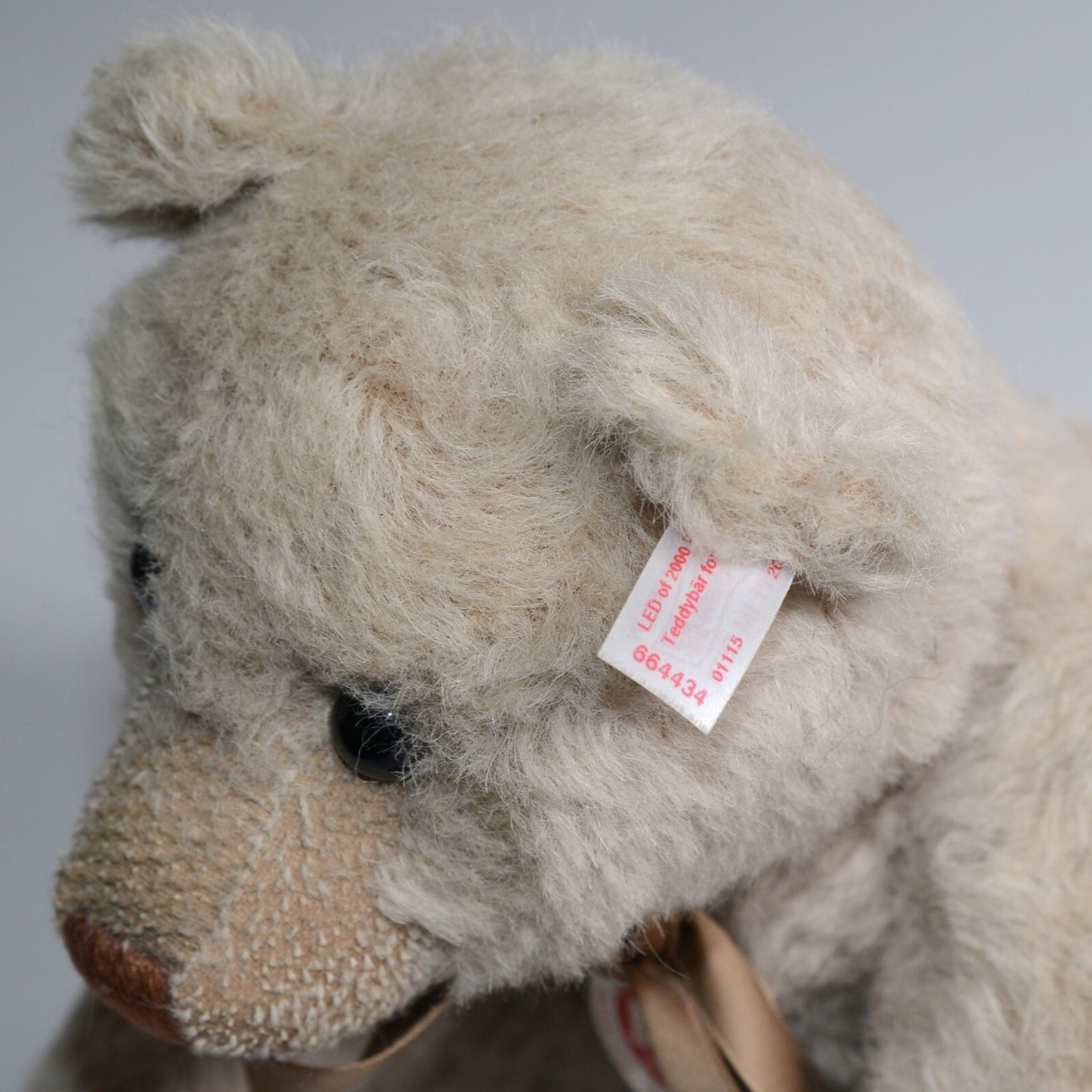 STEIFF 664434 BRITISH COLLECTORS' TEDDY BEAR 2013 LIMITED EDITION