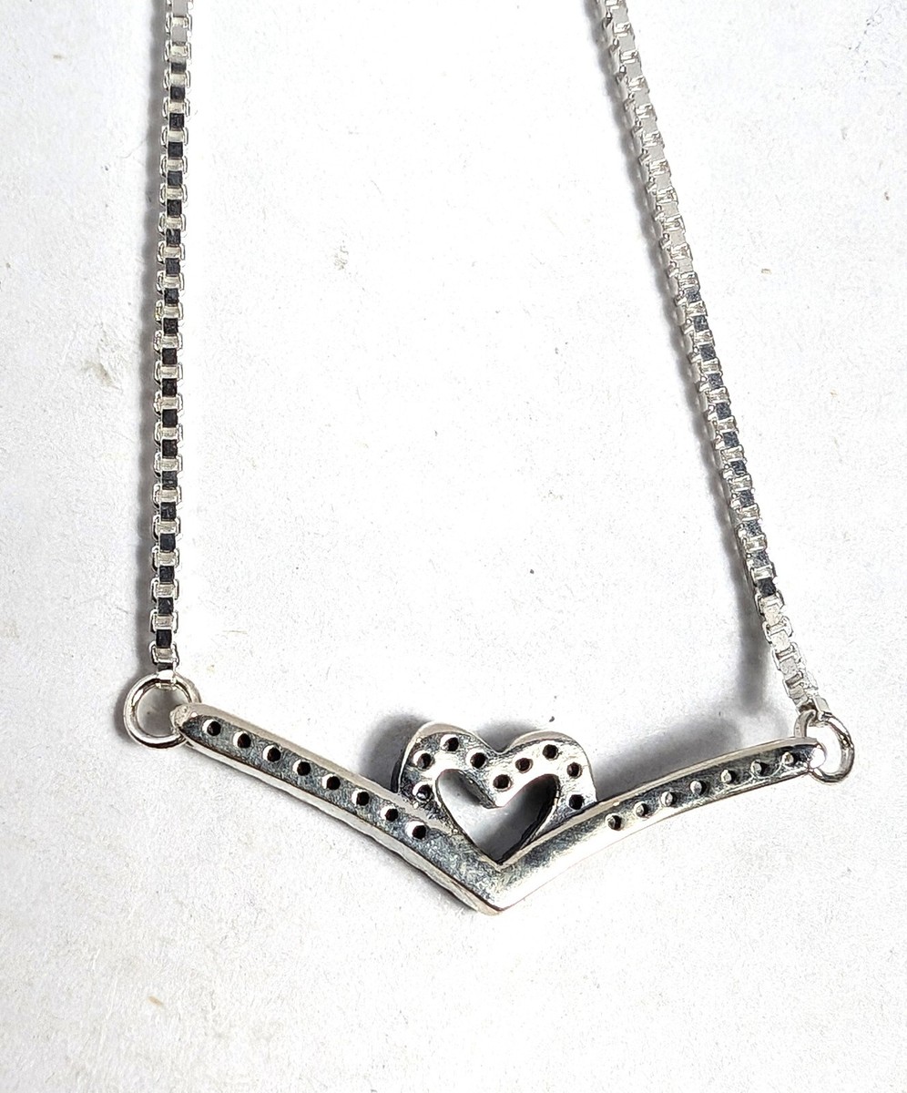 Buy Authentic PANDORA Sparkling Wishbone Heart Collier Necklace