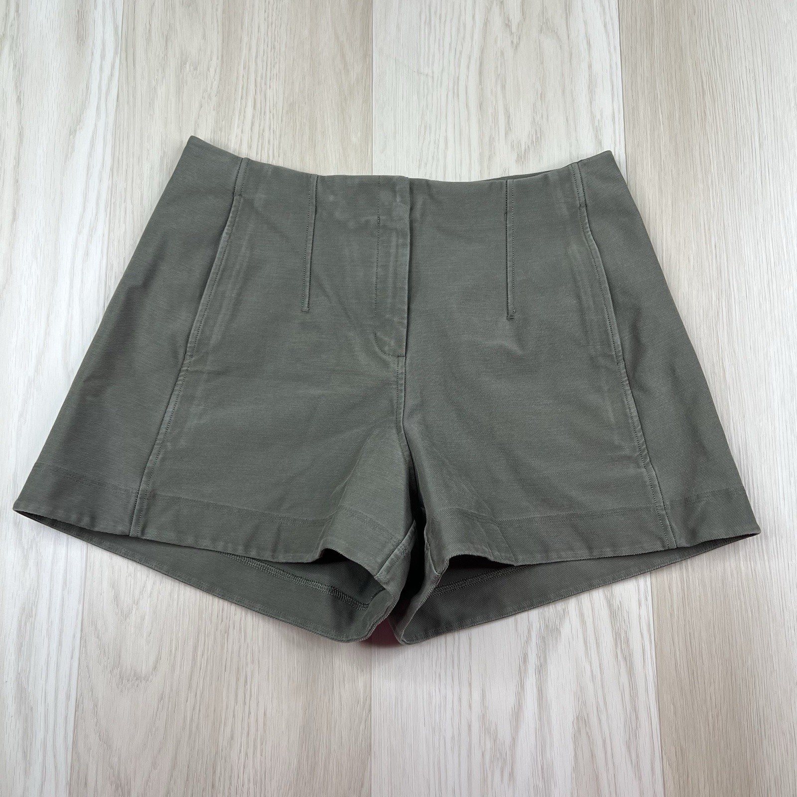 Lululemon Utilitech Relaxed-Fit High-Rise Shorts 3.5