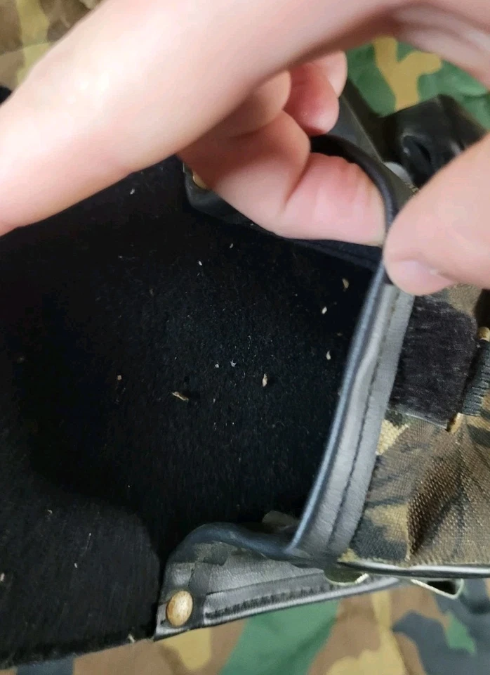 Cinturón quiever de tiro con arco negro y camuflaje Neet montado con 3 bolsillos Foto 4 de 4