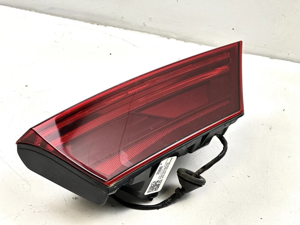 OEM 2019-2023 KIA FORTE SEDAN REAR INNER LH DRIVER SIDE TAIL LIGHT 92403M7000 - Image 3 of 4