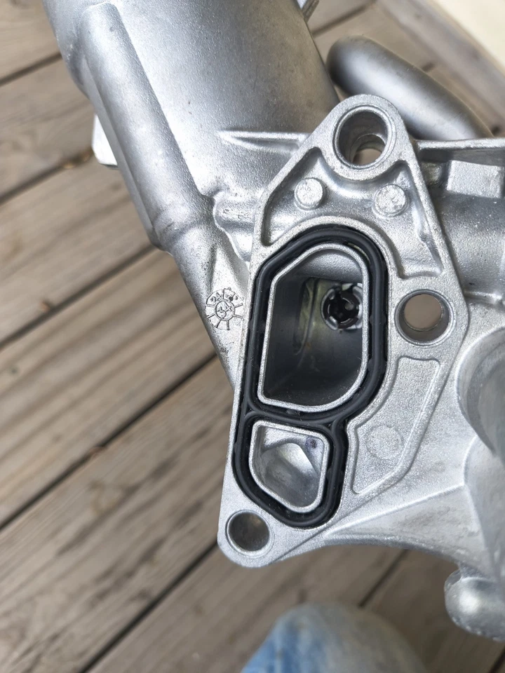 德科(通用汽车正品零件)- 发动机机油冷却器组件 — 第 4/4 张图片