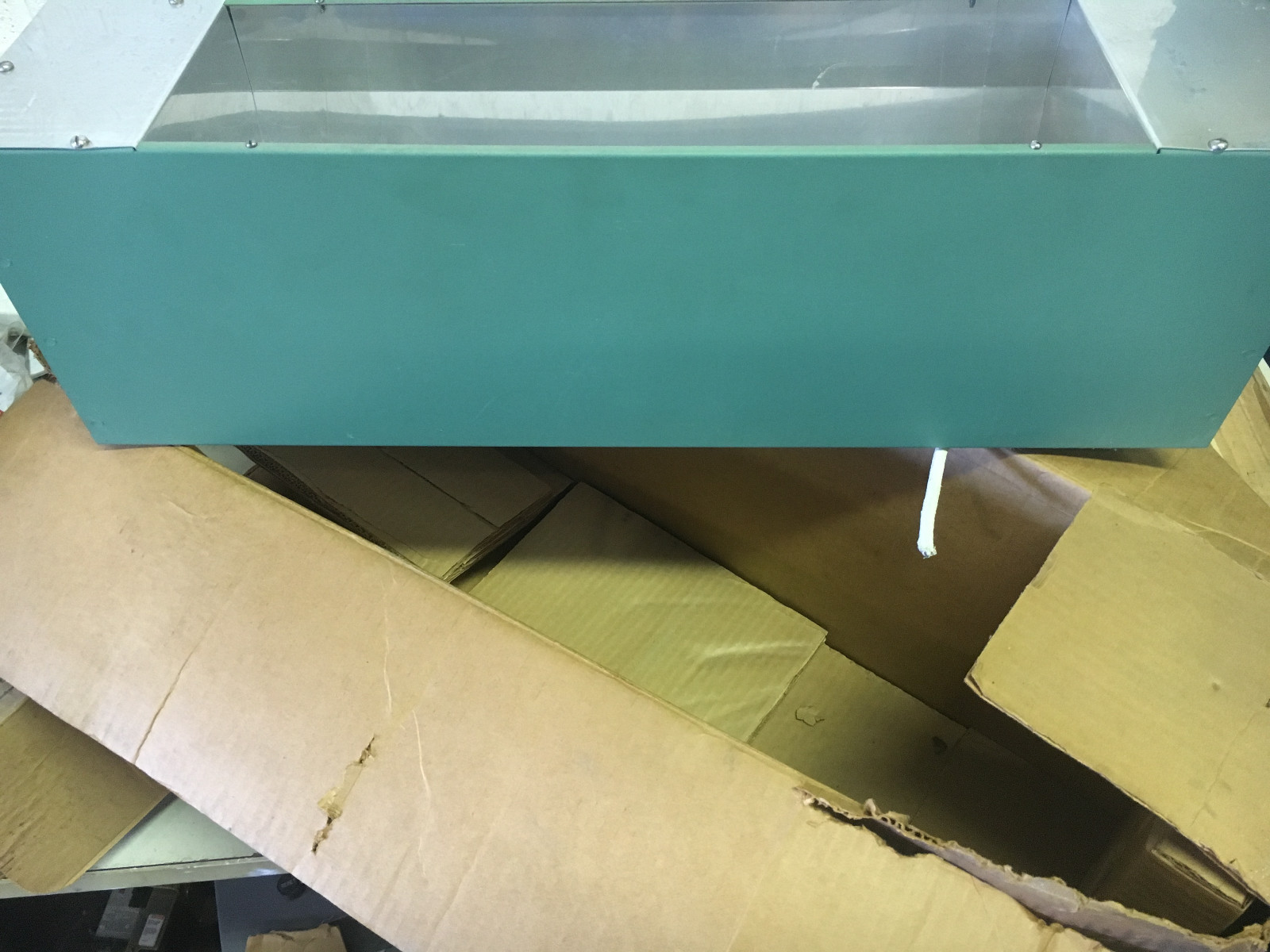 CHROMALOX SKM-6 NEW OLD STOCK 240V 630 WATT HEATER SEE PICTURES SHELF C6