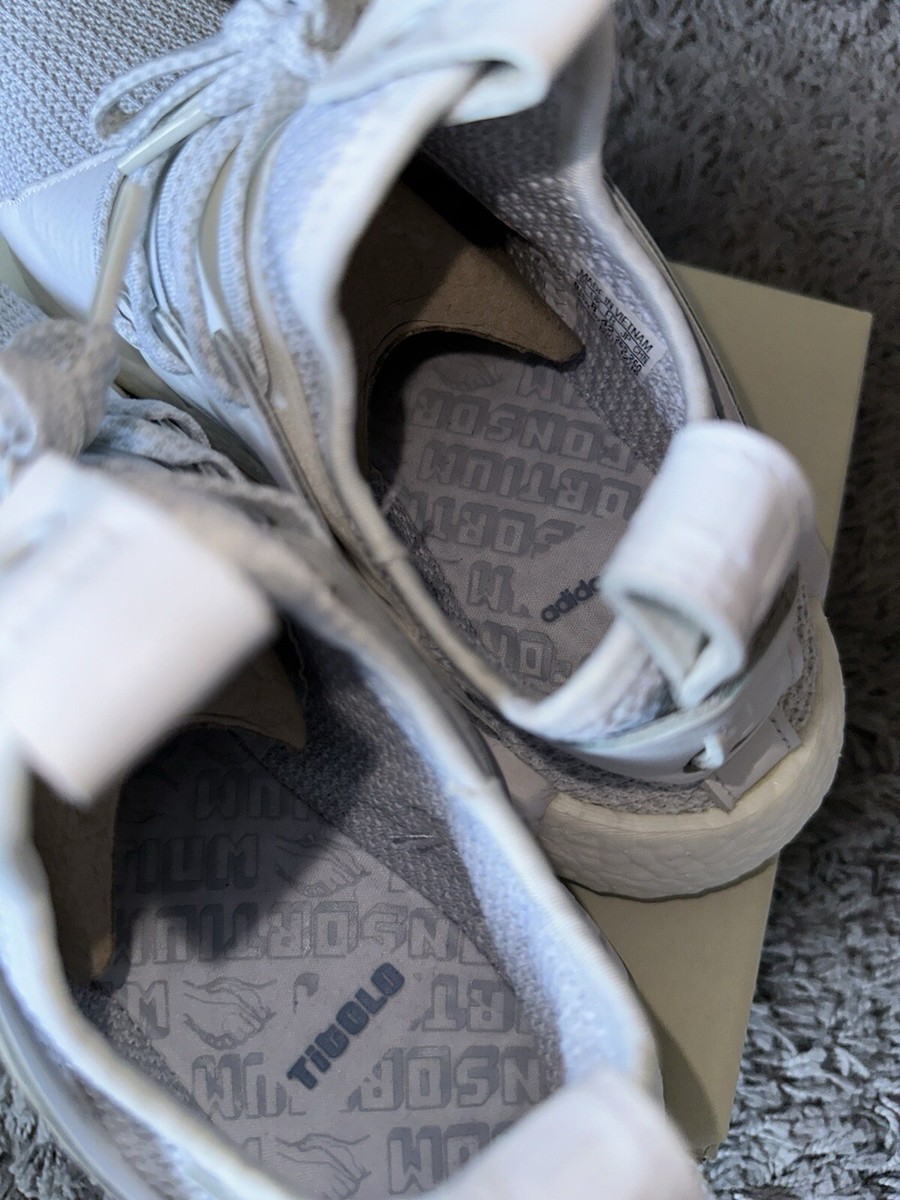 adidas gazelle silver green womens Adidas NMD XR1 Triple White