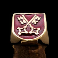 MENS KNIGHT BRASS SHIELD RING CROSSED SKELETON KEYS COAT OF ARMS RED SIZE 11.5