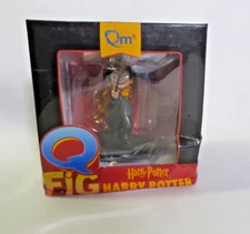 QMx QFig Q Fig Harry Potter with wand, by Quantum Mechanix 2016