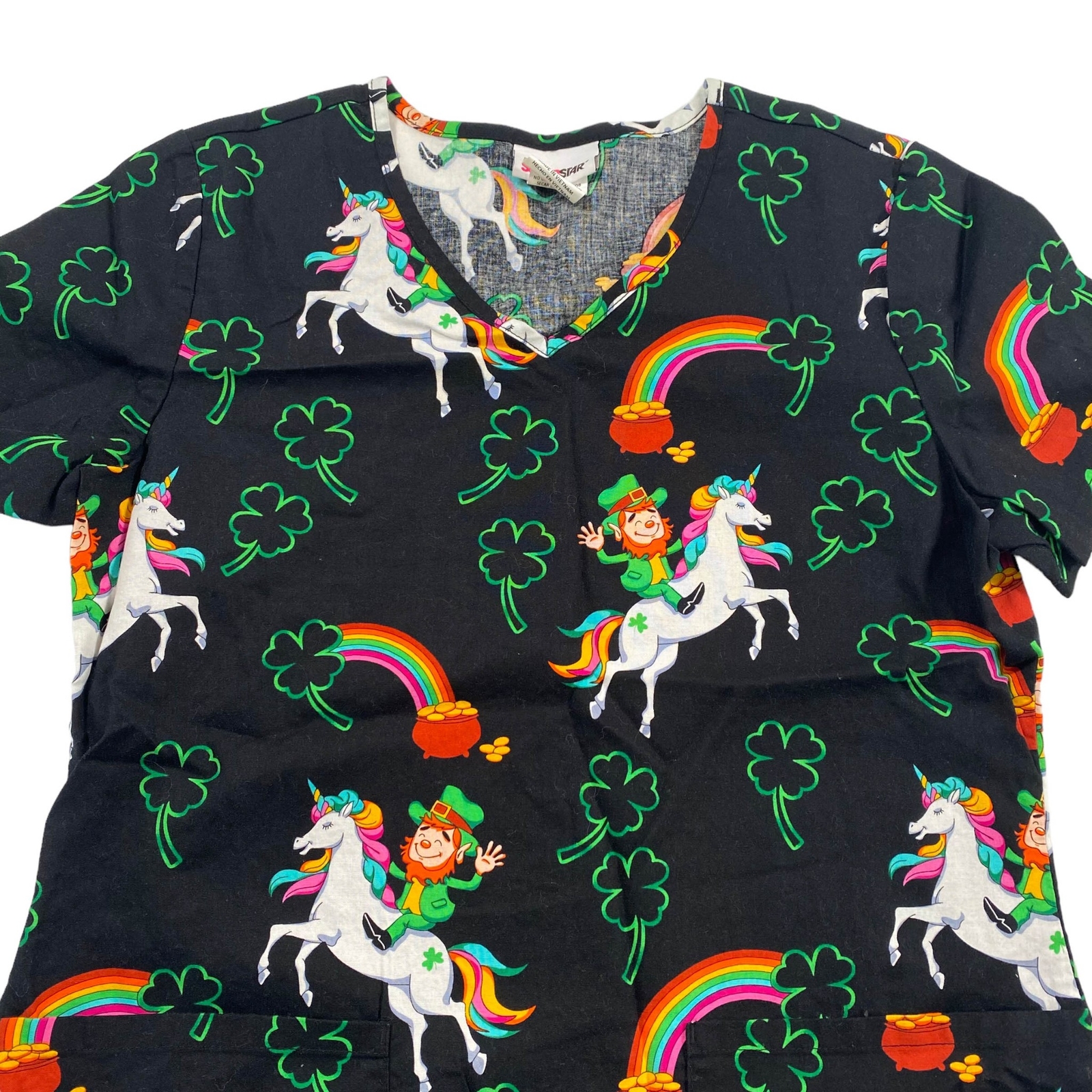 Scrubstar Unicorns 4Leaf Clovers Leprechauns Small Black Scrub Top eBay