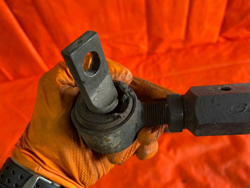 02-06 ACURA RSX - SPC BRAND - REAR ADJUSTABLE UPPER CONTROL ARMS - BAD BUSHINGS - Image 3 of 4