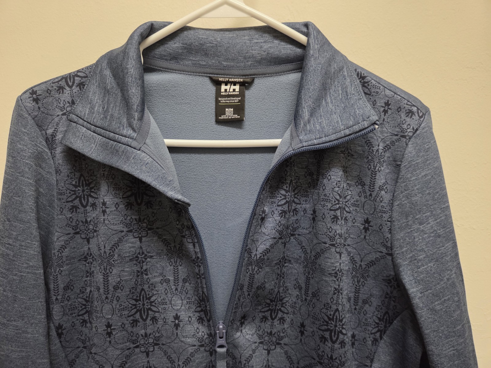 Helly Hansen Full Zip Jacket sz  medium - image 3