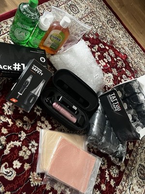 Tattoo Equipment / Maschine / Nadeln / und vieles mehr