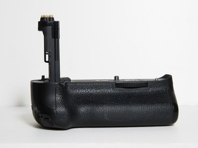 Original Battery grip BG-E11 for Canon 5D mark III 5D3 5DR 5DSR