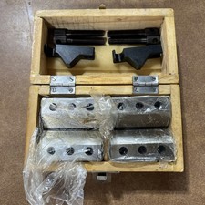 NEW OLD STOCK VEE BLOCK SET 8022-II HARDENED STEEL W/ ORIGINAL TIMBER WOOD CASE