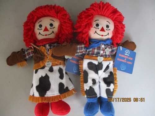 10" Pair of Applause Raggedy Ann And Andy, Wrist & Name Tags.