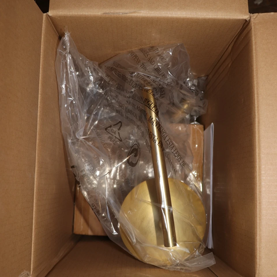 Hampton Bay Frazier Table Lamp with USB Port Antique Brass 21.5" AF47012U - Image 3 of 4