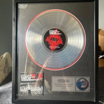 Robbie Williams Live At Knebworth Limited Edition Silver Disc Display 102/500